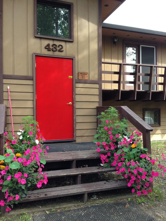 432 Kit Blvd in North Pole, AK - Building Photo