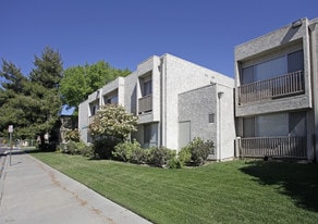 Palmdalia in Palmdale, CA - Building Photo