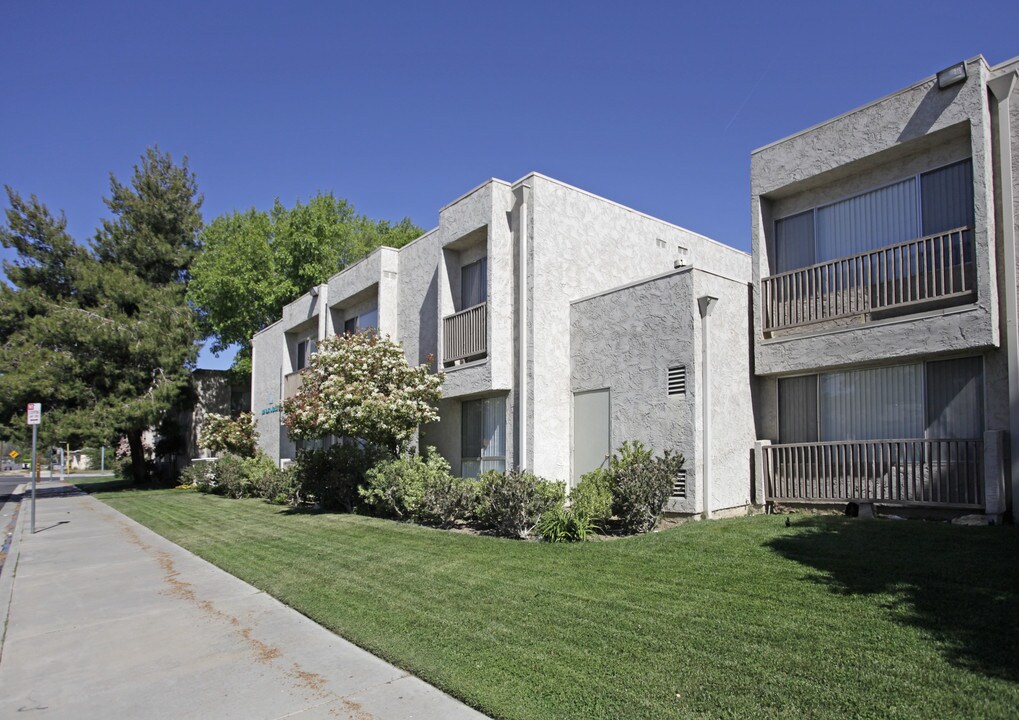Palmdalia in Palmdale, CA - Building Photo