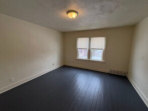 378 E 156th St in Cleveland, OH - Building Photo - Building Photo