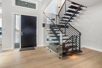 647 Carnoustie Dr in Kelowna, BC - Building Photo - Building Photo