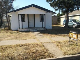 108 S Kentucky St in Amarillo, TX - Building Photo