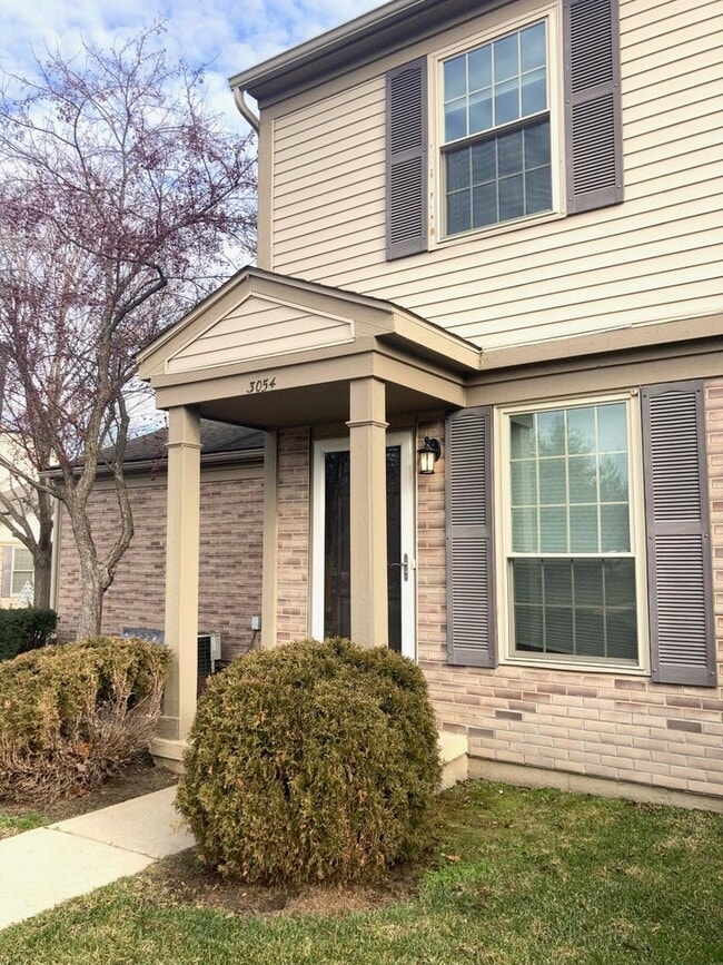 property at 3054 Forest Creek Ct