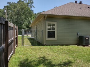 208 S Walnut St in Bryant, AR - Building Photo - Building Photo