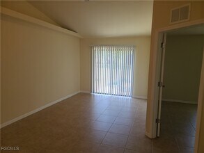 122 SE 24th Ave in Cape Coral, FL - Building Photo - Building Photo