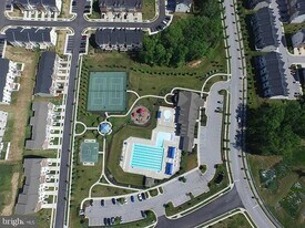 844 Oriole Ave in Glen Burnie, MD - Building Photo