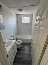 4228 Greensburg Pike, Unit 2 in Pittsburgh, PA - Building Photo - Building Photo