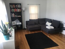 4874 N Port Washington Rd, Unit 4 in Glendale, WI - Building Photo