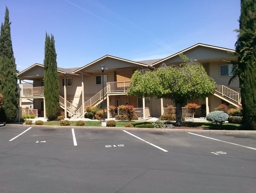 Park Terrace in Medford, OR - Building Photo