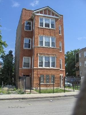 4024 W Grenshaw St in Chicago, IL - Foto de edificio