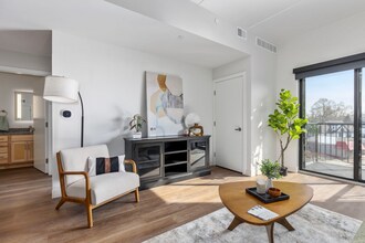 Lofts on Grove in Grand Rapids, MI - Foto de edificio - Building Photo