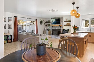 199 Bailhache Ave in Healdsburg, CA - Building Photo - Building Photo