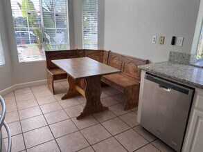 12168 Waverly Downs Ln in San Diego, CA - Building Photo - Building Photo