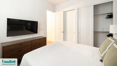 8200 W Encanto Blvd, Unit 32 in Phoenix, AZ - Building Photo - Building Photo