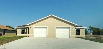 3935 Chiquita Blvd S in Cape Coral, FL - Building Photo