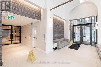 39 Roehampton Ave in Toronto, ON - Building Photo - Building Photo