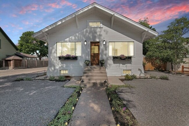 property at 825 N 7th St