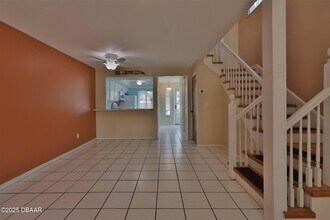 3333 S Ridgewood Ave in Port Orange, FL - Building Photo - Building Photo