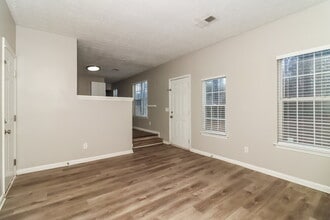 5875 Bellingrath Way in Lithonia, GA - Building Photo - Building Photo