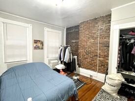 2 Champney Pl, Unit #1 Apartamentos