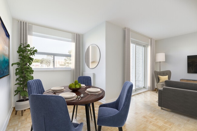 507 Balmoral Dr in Brampton, ON - Building Photo - Building Photo