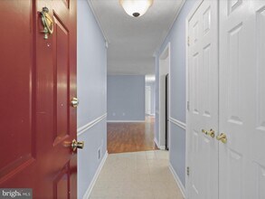 10064 Oakton Terrace Rd in Oakton, VA - Building Photo - Building Photo