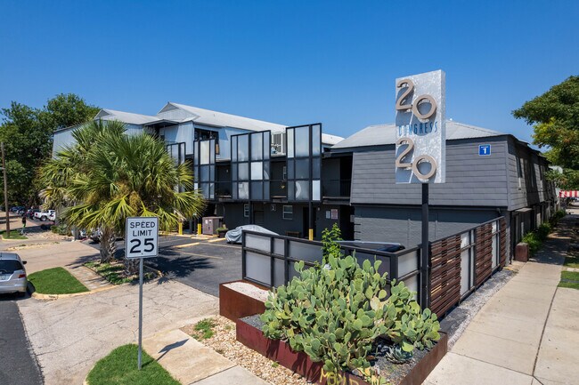 2020 Congress Ave S in Austin, TX - Building Photo - Building Photo