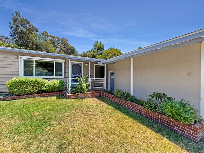 4995 Tierra Baja Way in San Diego, CA - Building Photo - Building Photo