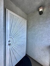 1619 1/2 Diamond St in San Diego, CA - Building Photo - Building Photo