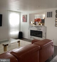 3355 Canton Ct in Dumfries, VA - Building Photo