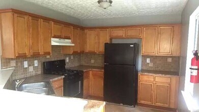 5961 Milligan Ct in Atlanta, GA - Building Photo - Building Photo