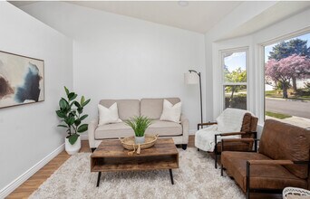 763 W Windflower Ln in Sandy, UT - Foto de edificio - Building Photo