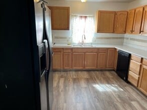 4449 Knob Creek Rd in Brooks, KY - Building Photo - Building Photo