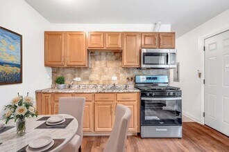 289 Boston St N in Chicago Heights, IL - Building Photo - Building Photo