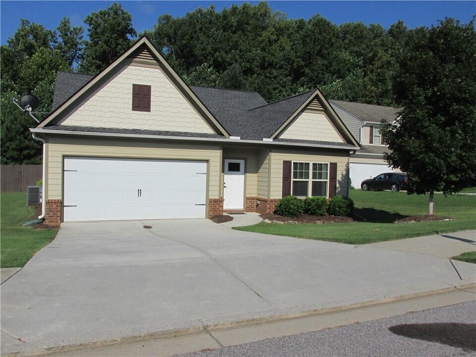 4244 Box Elder Path in Gainesville, GA - Building Photo