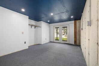 9730 N Marine Key Dr in Syracuse, IN - Building Photo - Building Photo