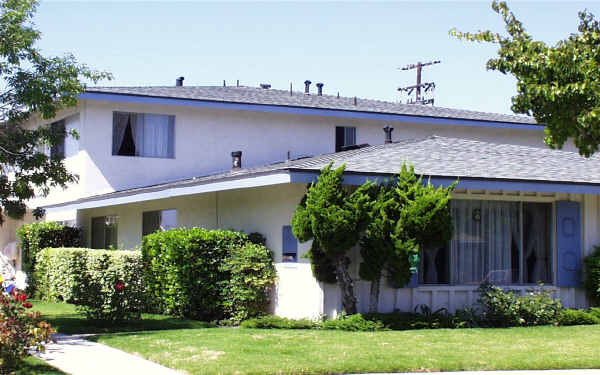 1642 Coriander Dr in Costa Mesa, CA - Foto de edificio - Building Photo