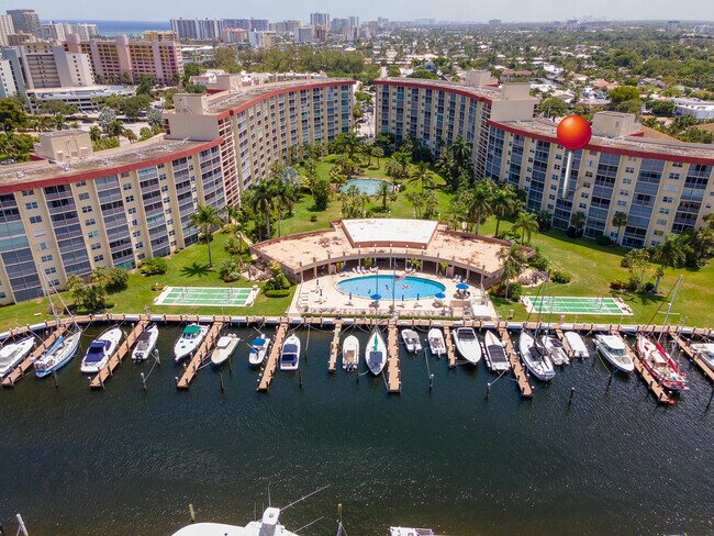 property at 2731 NE 14th Street Causeway