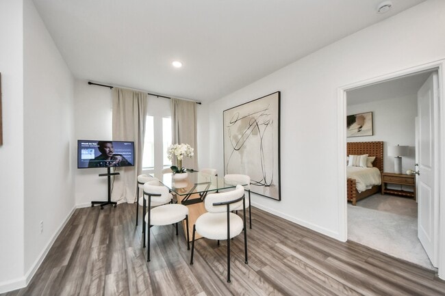 property at 2013 Chianti Grv Ln