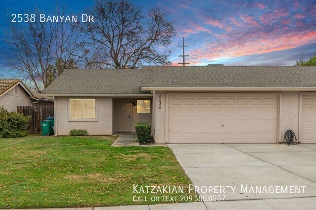 property at 2538 Banyan Dr