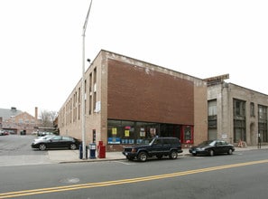 City Place Apartments in New Britain, CT - Building Photo - Building Photo
