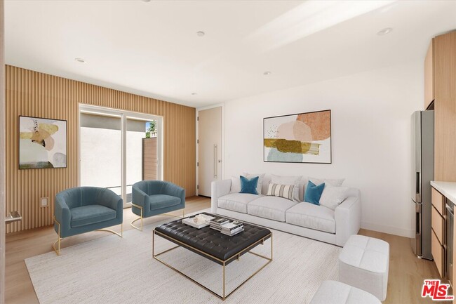 property at 5912 1/2 Mammoth Ave