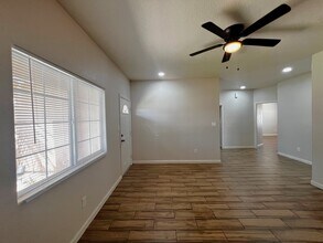 100 Tyler St in Taft, CA - Building Photo - Building Photo