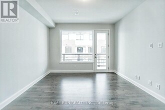 170-170 Boundstone Way in Ottawa, ON - Building Photo - Building Photo