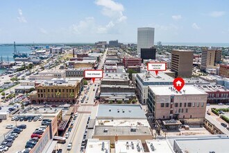 2400 Mechanic St in Galveston, TX - Building Photo - Building Photo