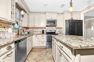 28418 Champion Oaks Dr in Magnolia, TX - Building Photo - Building Photo