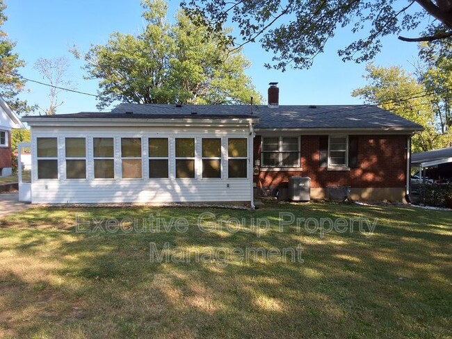 323 Sycamore St in Elizabethtown, KY - Building Photo - Building Photo