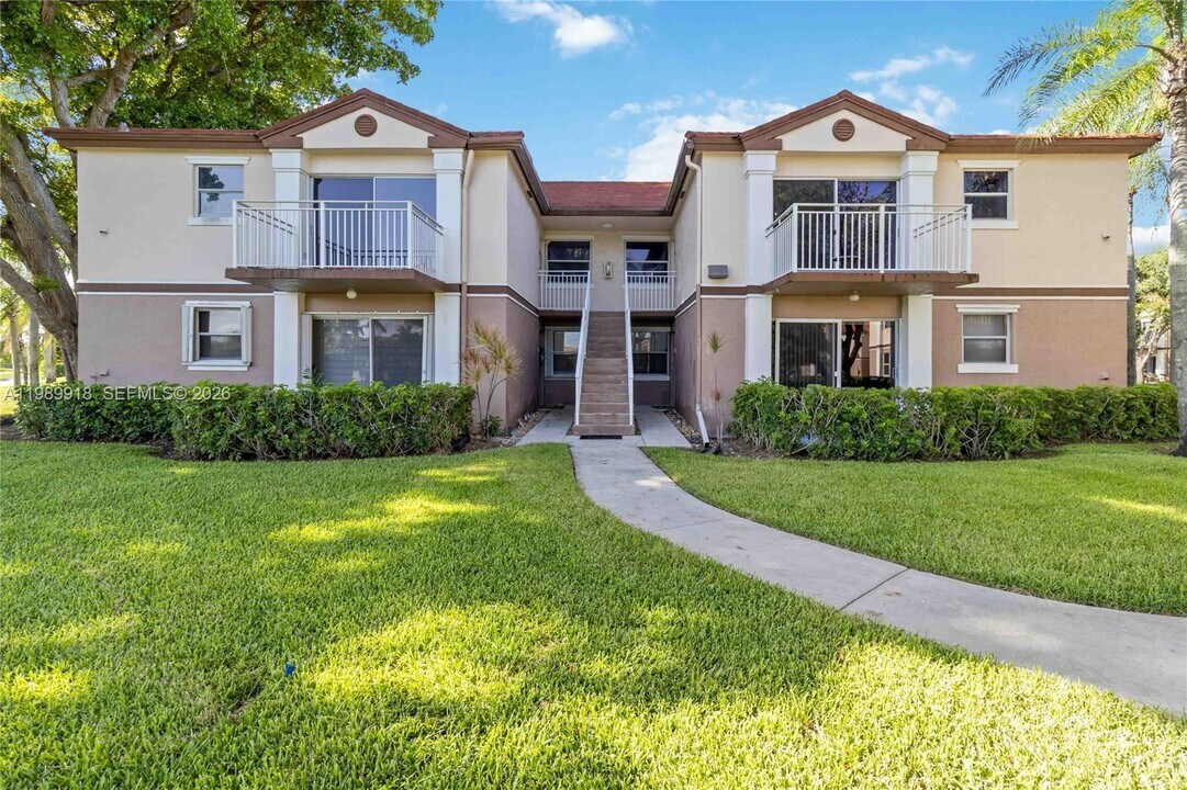 1250 SW 113th Terrace in Pembroke Pines, FL - Building Photo