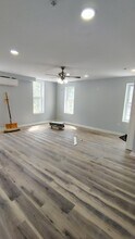3412 N 19th St, Unit 2 in Philadelphia, PA - Foto de edificio - Building Photo