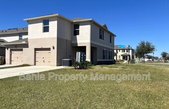 1820 Red Canyon Dr in Kissimmee, FL - Building Photo - Building Photo